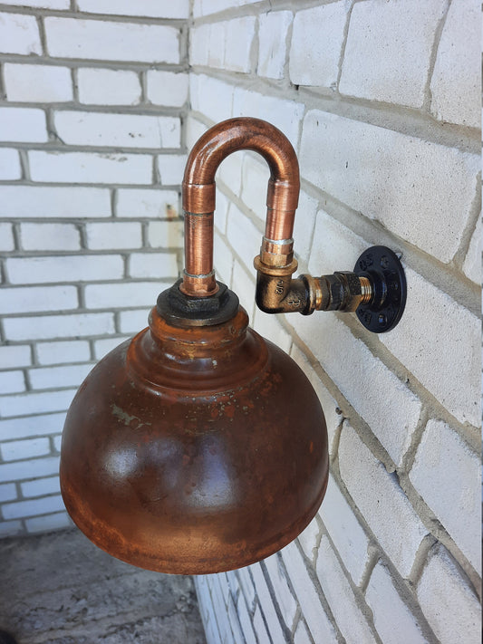 Industrial wall lamp